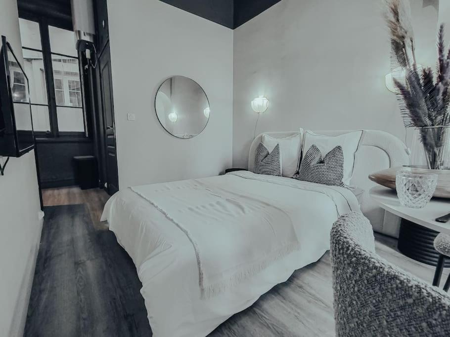 Suite Opium Lyon Luaran gambar