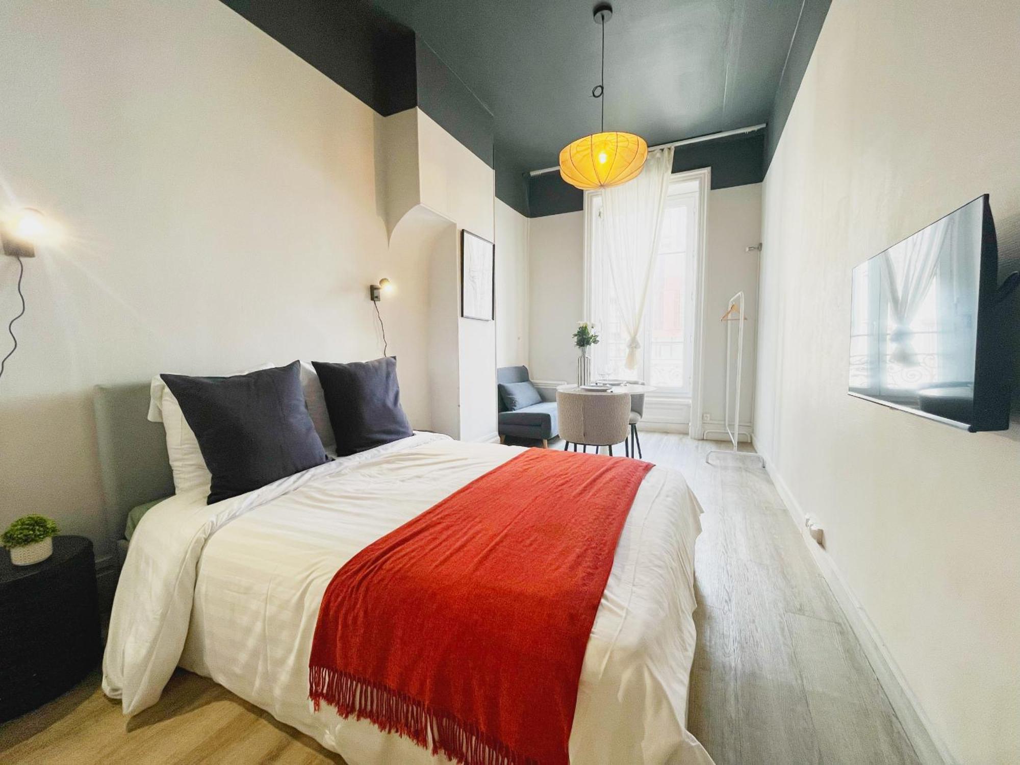 Suite Opium Lyon Luaran gambar